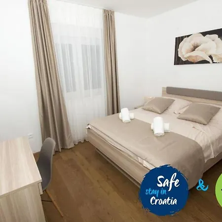 Lct Laura Apartment Omis