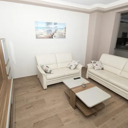 Lct Laura Apartment