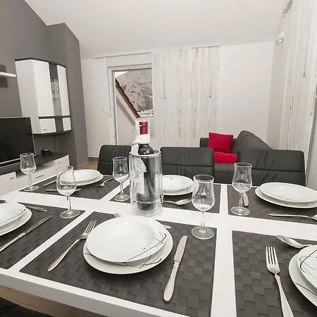 Apartment Lct Laura *